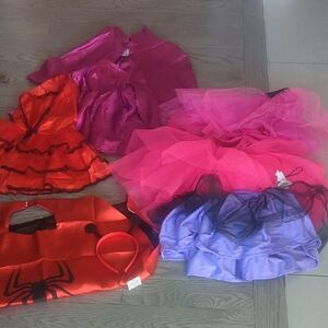 Girls TuTus And Capes  Costume Set For Dress Up And Cosplay - Size 3-6 New